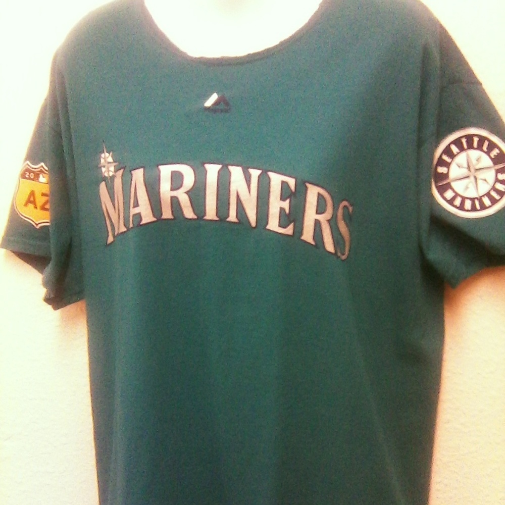 MLB Seattle Mariner's Women's Large Top